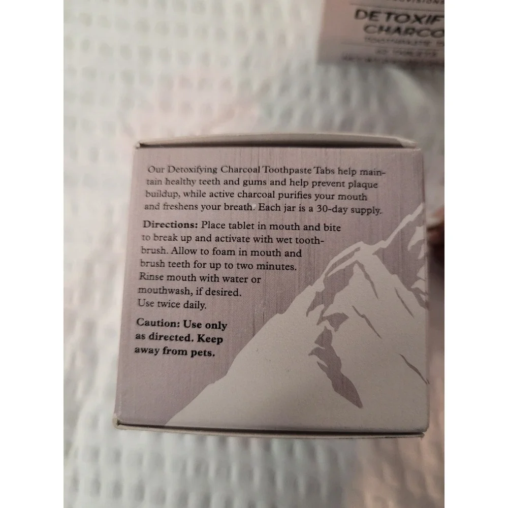 Detoxifying Charcoal Toothpaste‎ Tablets